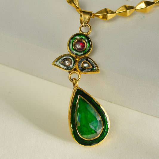 22k Gold WITH Emerald Grace Traditional Necklace Set