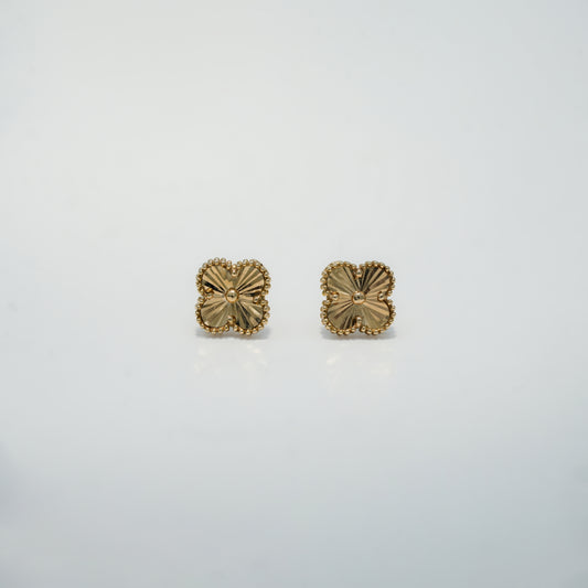 18k Yellow Gold Floral Cutwork Stud Earrings