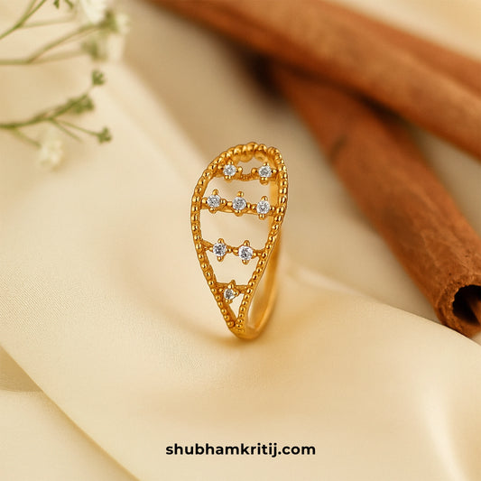 Golden Crown Mesh Diamond Ring