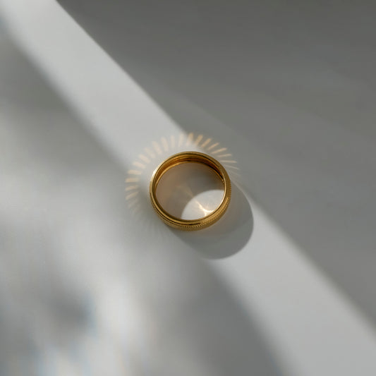 Regal Edge 22K Gold Band Ring