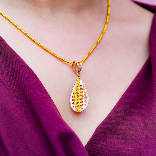 18K Solid Gold Teardrop Cutwork Pendant Necklace