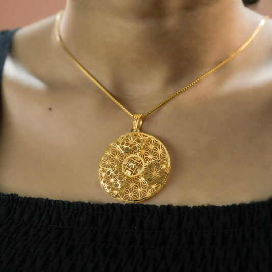 22k Gold Geometric Floral Pendant Necklace Set with Matching Stud Earrings