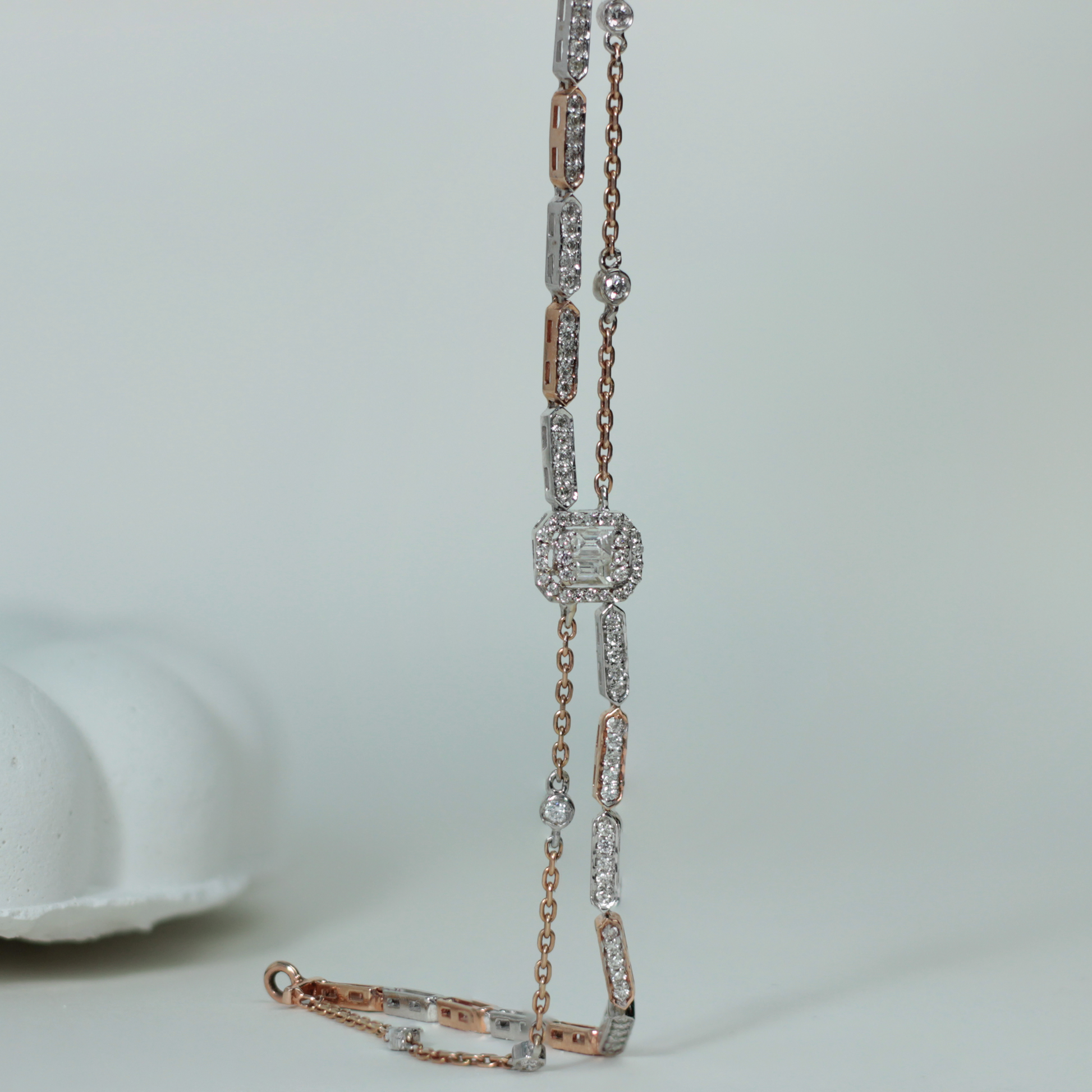 Luxury diamond bracelet for women