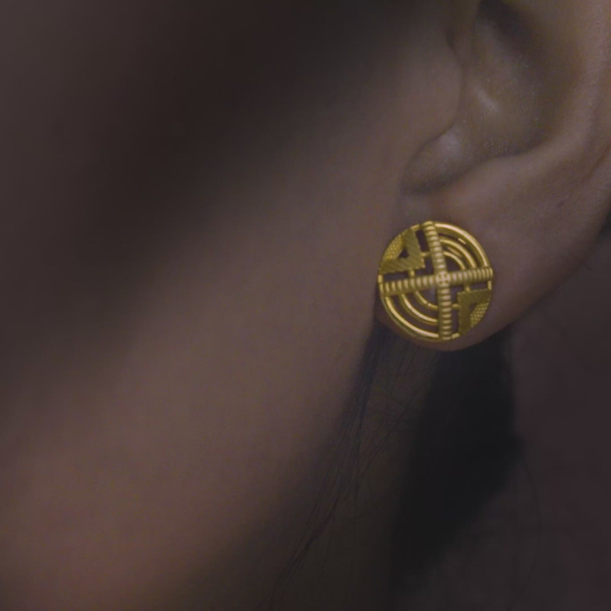 22k Yellow Gold Geometric Textured Circle Gold Stud Earrings