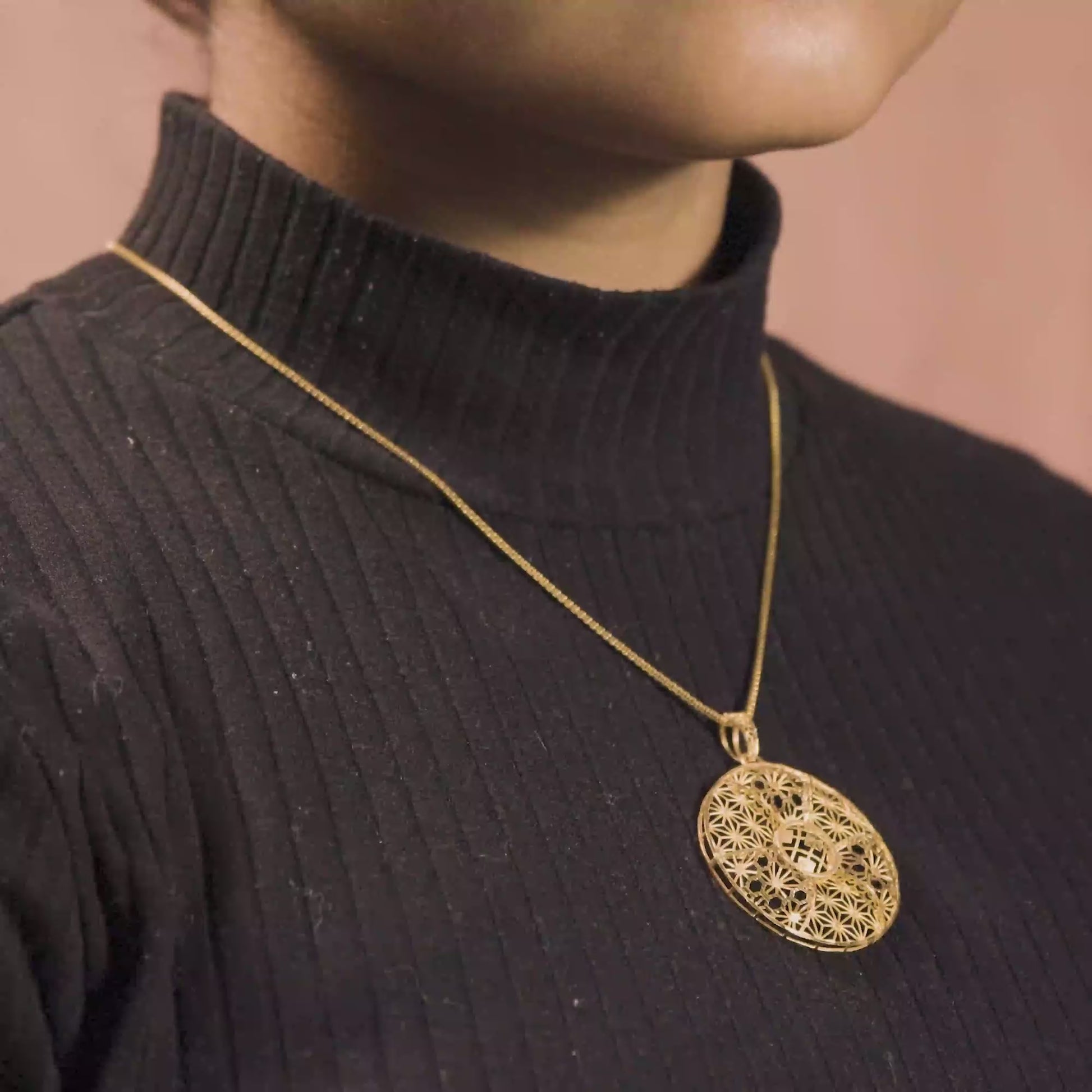 22k Gold Geometric Floral Pendant Necklace Set with Matching Stud Earrings